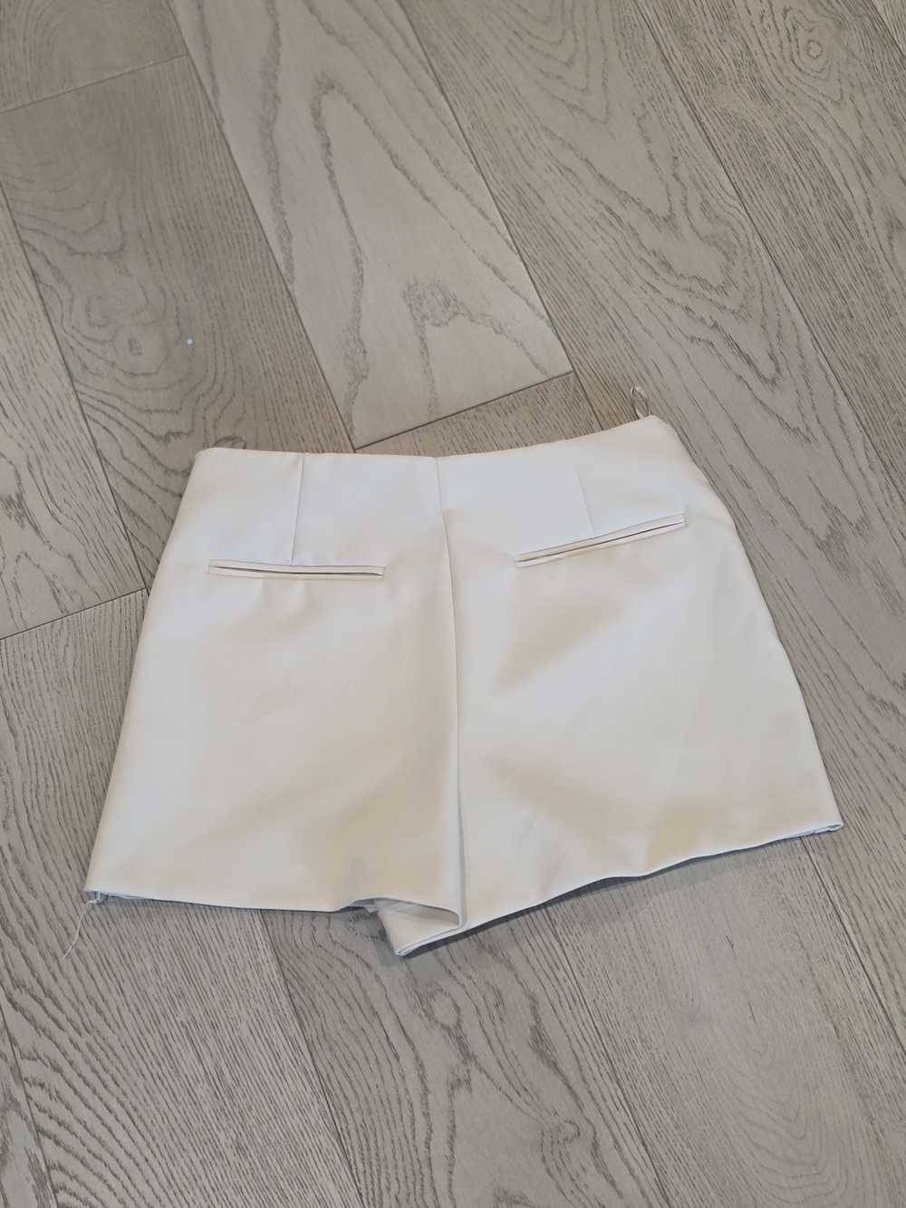 Zara Cream Skort with Subtle Wrap Detail - Picture 4 of 4